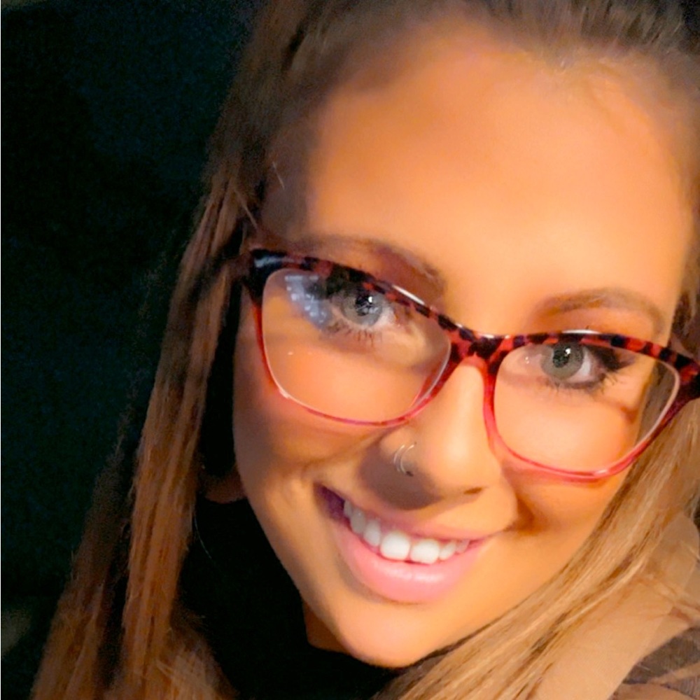 Meet your Posher, Kimberly